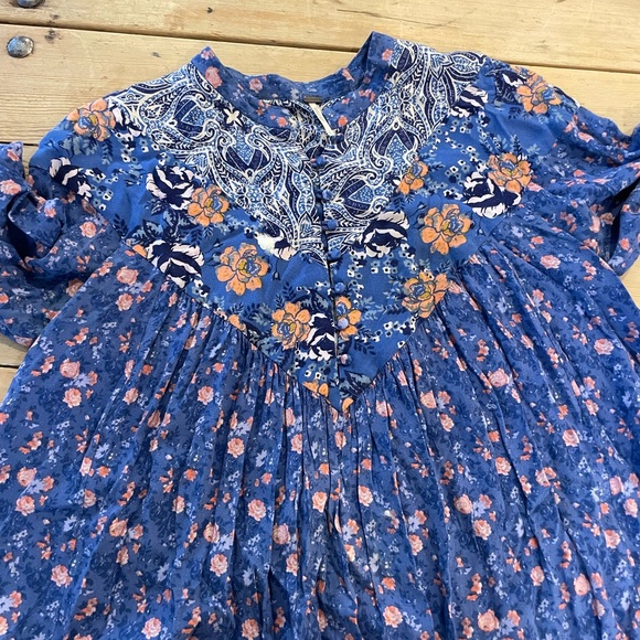 Free people peasant style tunic size medium - Picture 3 of 4